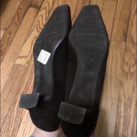 Stuart Weinstein Brown Suede Block Heels with Gold Details - Picture 3 of 7